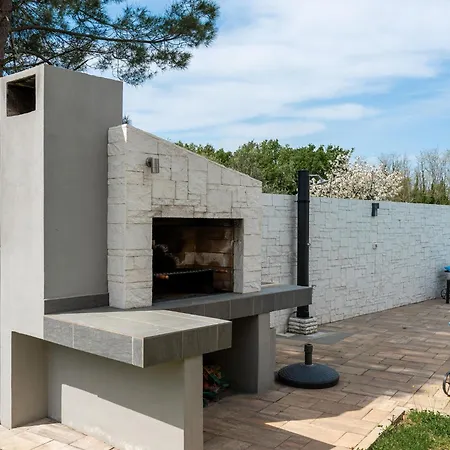 וילה In Istria With Heated Eco Pool