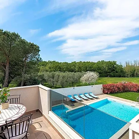 Villa In Istria With Heated Eco Pool