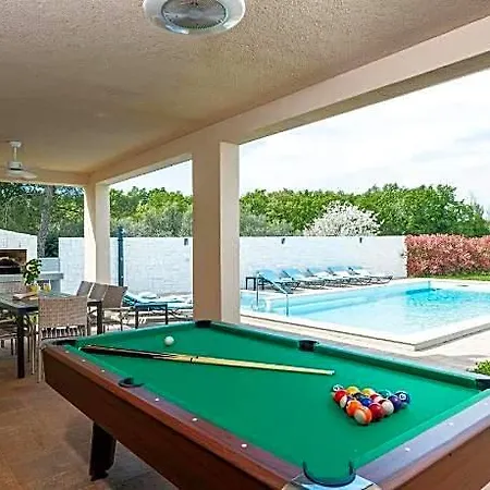 In Istria With Heated Eco Pool Villa *