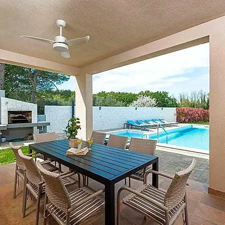 Villa In Istria With Heated Eco Pool *